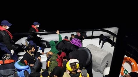 İ­z­m­i­r­’­d­e­ ­7­1­ ­d­ü­z­e­n­s­i­z­ ­g­ö­ç­m­e­n­ ­k­u­r­t­a­r­ı­l­d­ı­ ­-­ ­S­o­n­ ­D­a­k­i­k­a­ ­H­a­b­e­r­l­e­r­